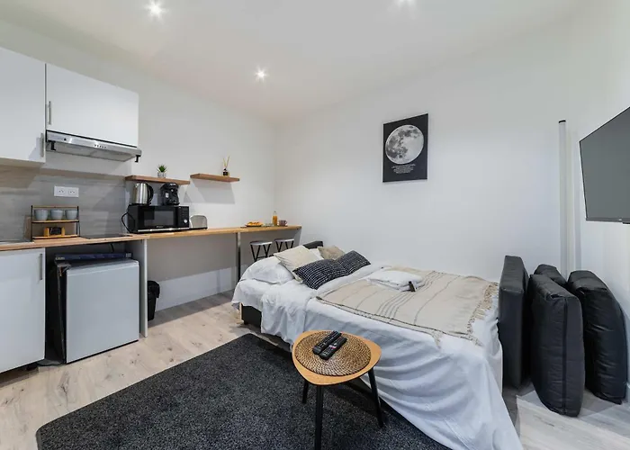 Апартаменты Neuf Porte De Saint Cloud 16 - 4p - Flat-guest *